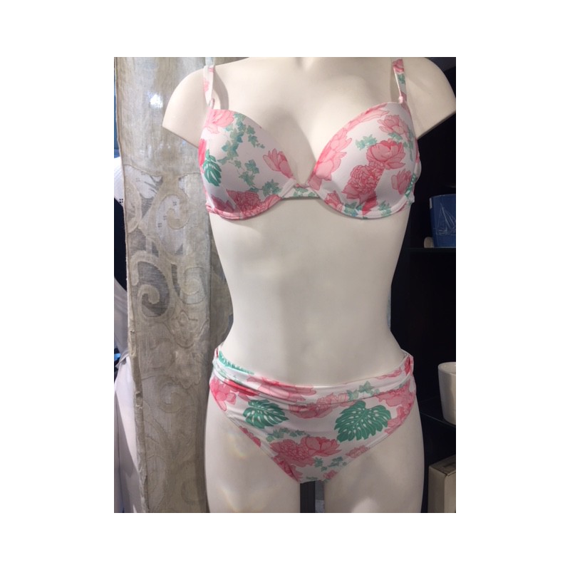 https://www.styles-interiors.ch/5290-thickbox/bikini-joyce-peony-t2-36-blanc-avec-motifs-fleurs-roses-et-vert-d-eau-manuel-canovas.jpg