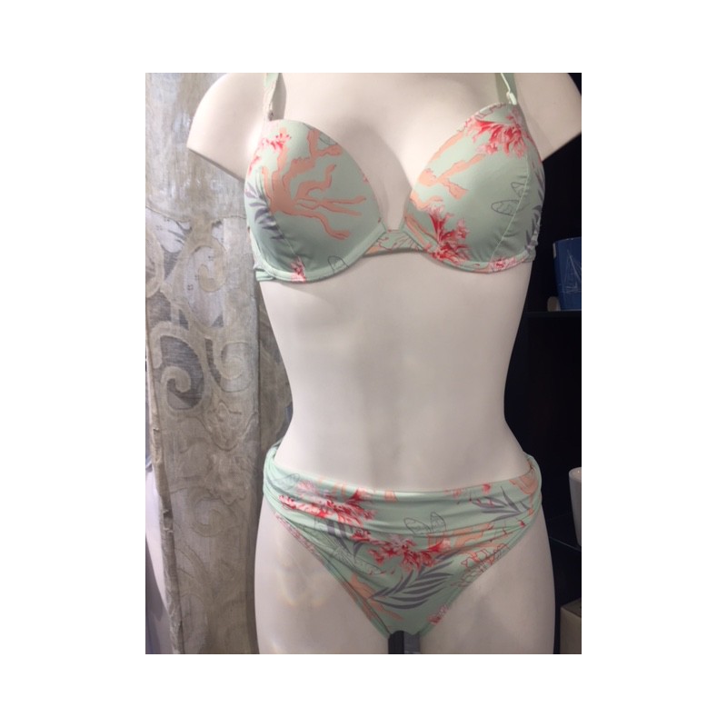 https://www.styles-interiors.ch/5297-thickbox/bikini-joyce-lulla-t2-36-vert-pale-avec-motifs-corail-orange-manuel-canovas.jpg