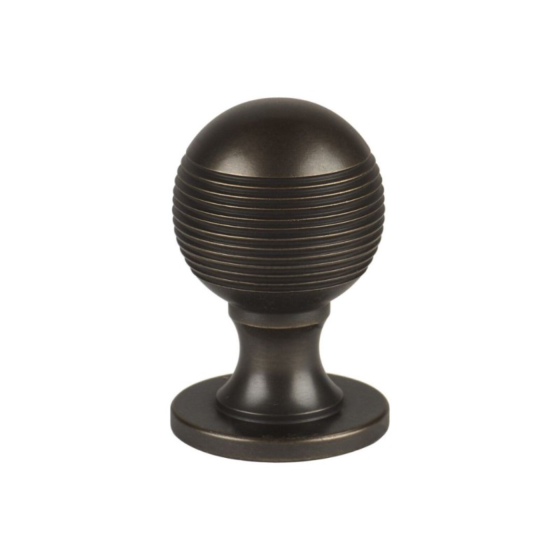 https://www.styles-interiors.ch/9064-thickbox/barlow-half-beehive-knob-bronze.jpg